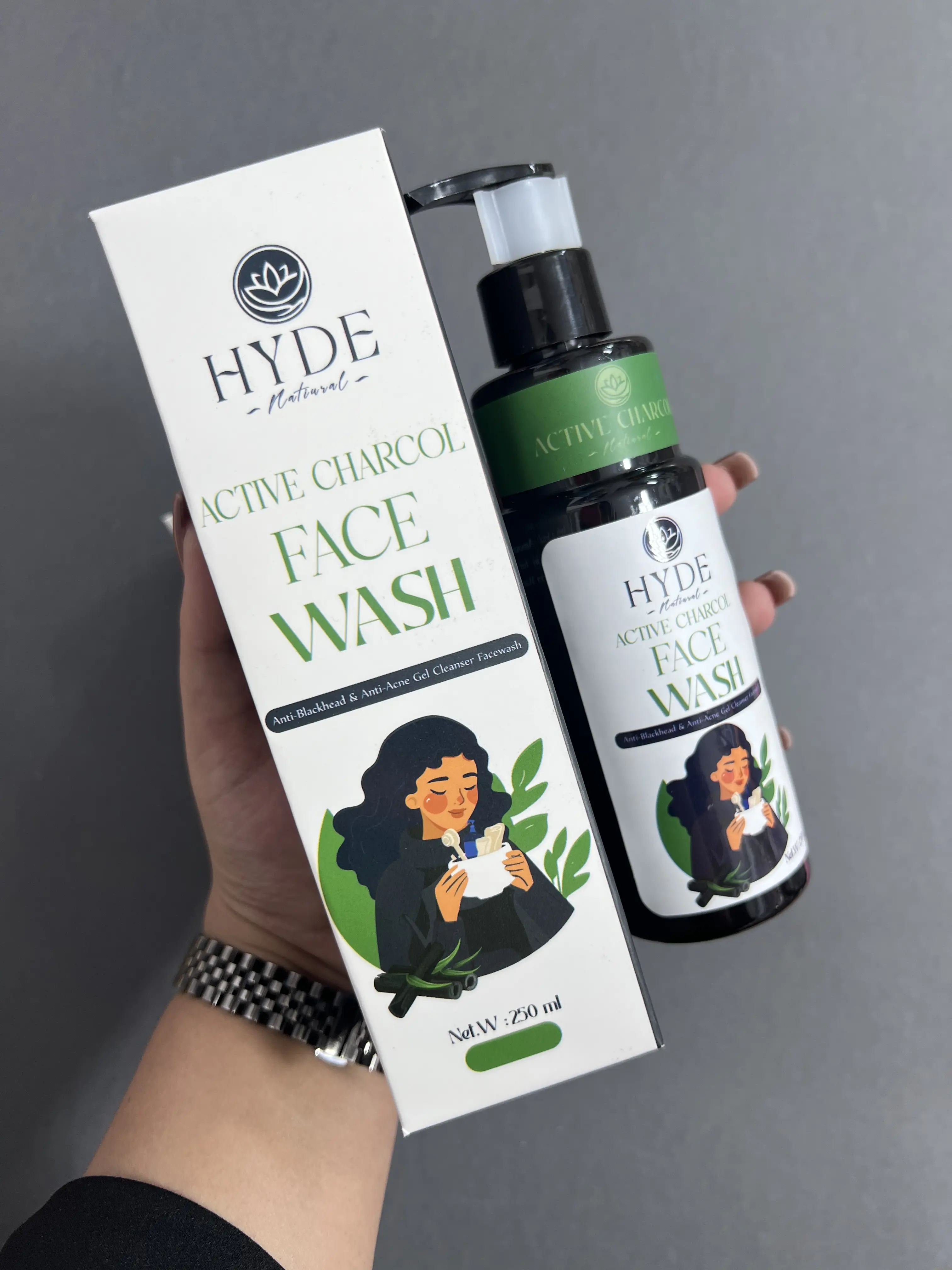 فیس واش زغال برند هاید